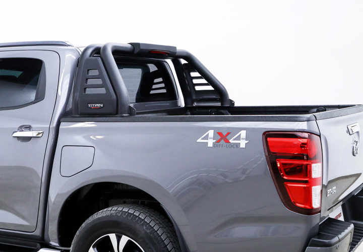 Black Roll Bar